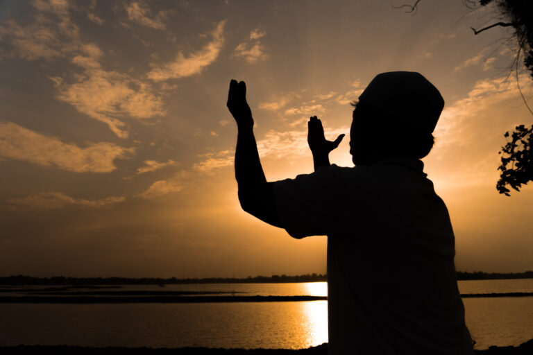 আসতাগফিরুল্লাহ এর ফজিলত ও গুরুত্ব